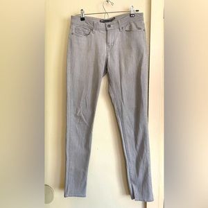 👗Demi Curvy Mid Rise Skinny Levi’s